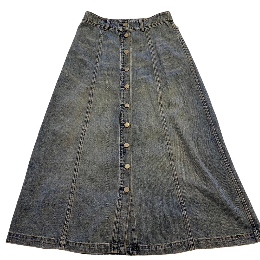 GAP high rise denim skirt, light blue. Size 4/27